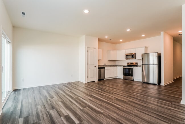 Building Photo - Fantastic 3bd/2ba home! Let yourself in!