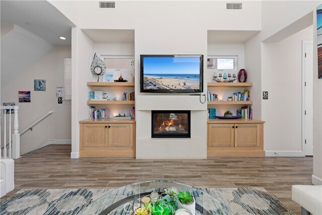 Building Photo - 610 17th St