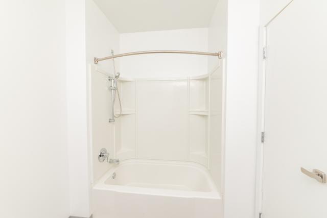 Primary Photo - 2 bedroom in Chicago IL 60615