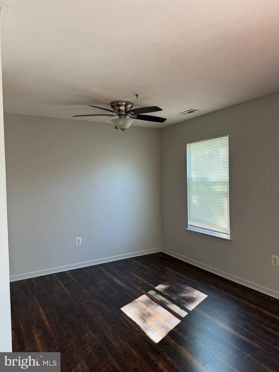 Building Photo - 721 Timber Ln