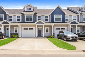 Building Photo - 2881 Summer Townes Wy