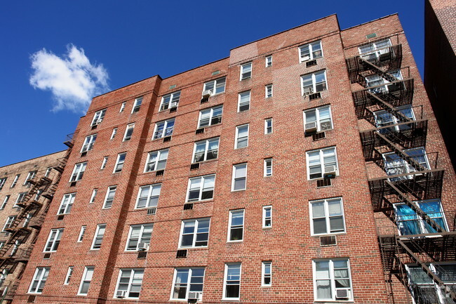 Building Photo - Barclay House