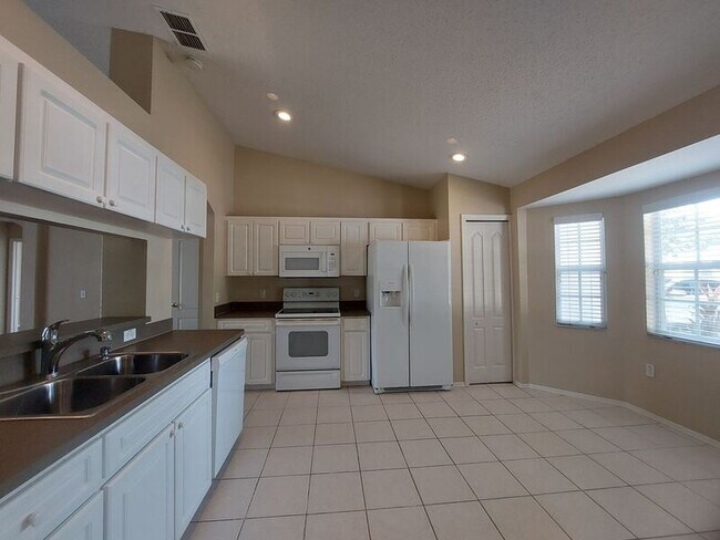 Building Photo - 104 Oak Run Dr