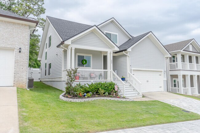 Foto del edificio - 409 Hideaway Ln