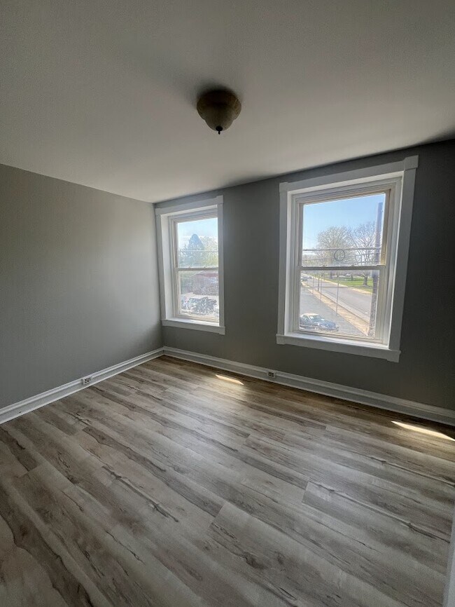 319 N Franklin St Unit B, Fleetwood, PA 19522 Apartments in Fleetwood