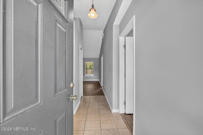 Building Photo - 3183 Wavering Ln