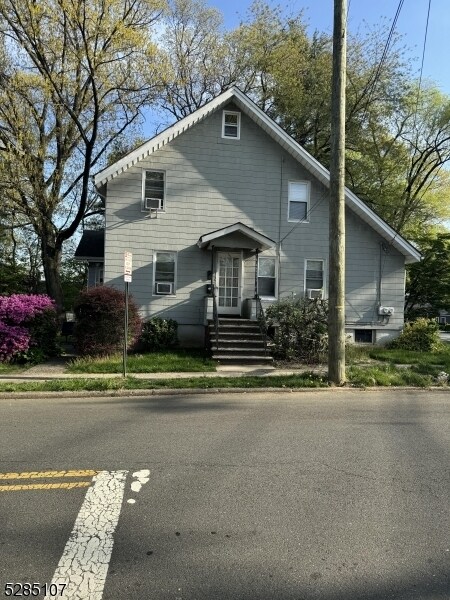 Primary Photo - 1717 Teaneck Rd