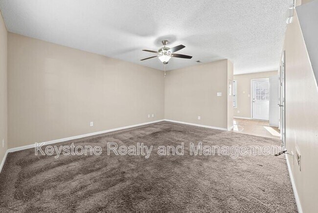 Foto del edificio - 816 Oak Arbor Ct