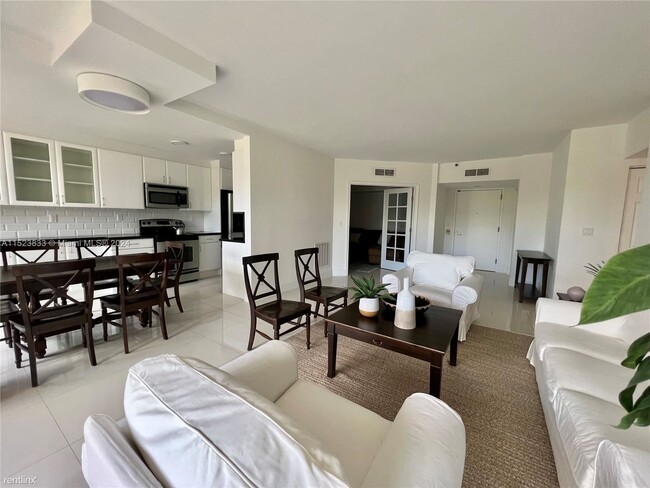 Building Photo - 3 br, 2 bath House - 19355 Turnberry Way A...