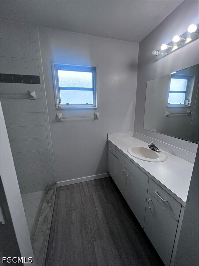 Foto del edificio - 1306 SW 11th St