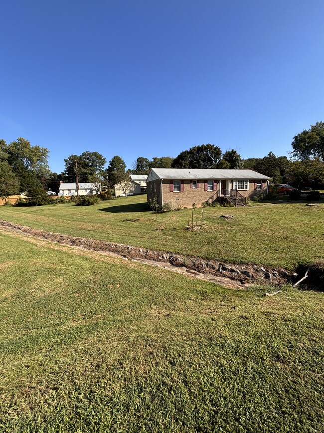 Building Photo - 10516 Greglynn Rd