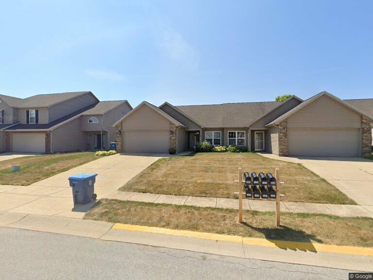 1967 Cal Dr, West Lafayette, IN 47906 Townhome Rentals in West