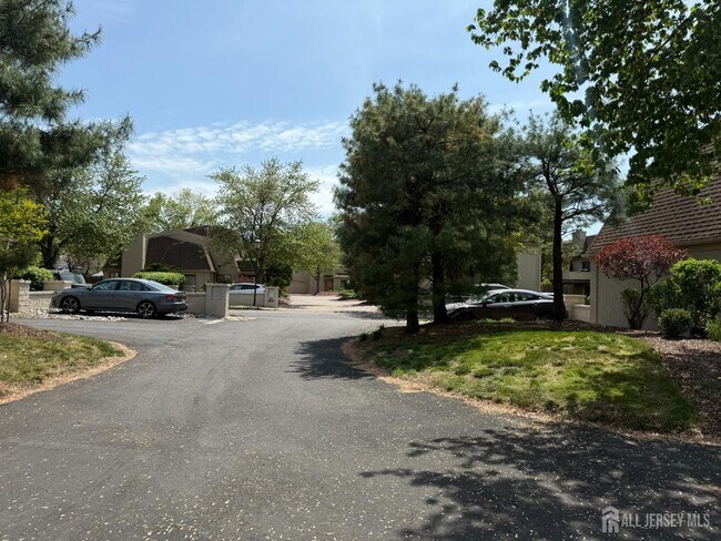 Foto del edificio - 75 Gate House Ln