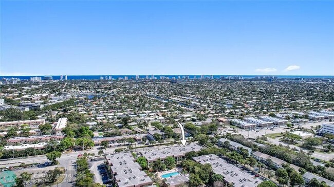 Foto del edificio - 257 S Cypress Rd