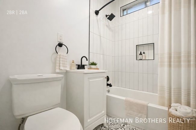 Foto del edificio - 649 N Spaulding Ave