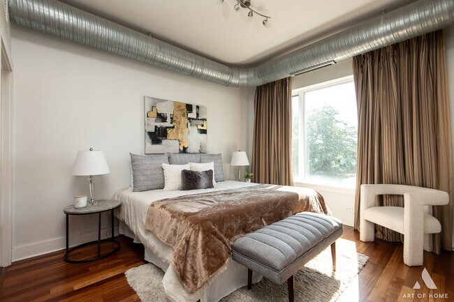 IMG_7929 - 4751 N Artesian Ave #409