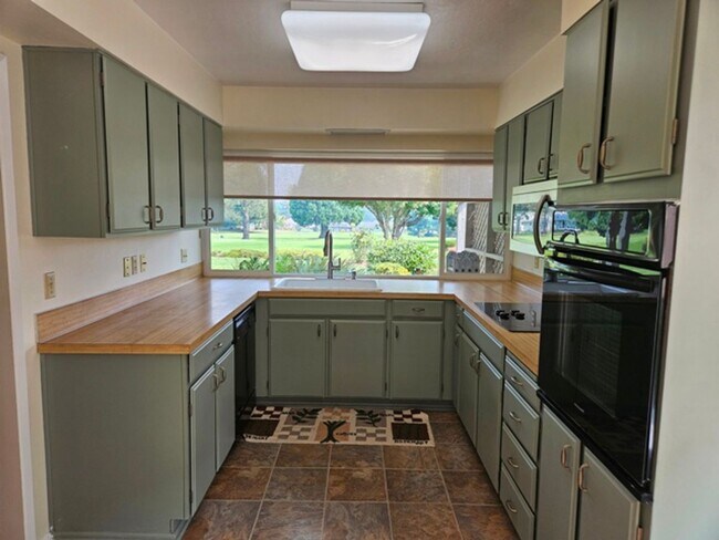 Foto del edificio - 2Bd/2Ba Single Story Home - Available to View!