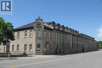 Building Photo - 25 Concession St