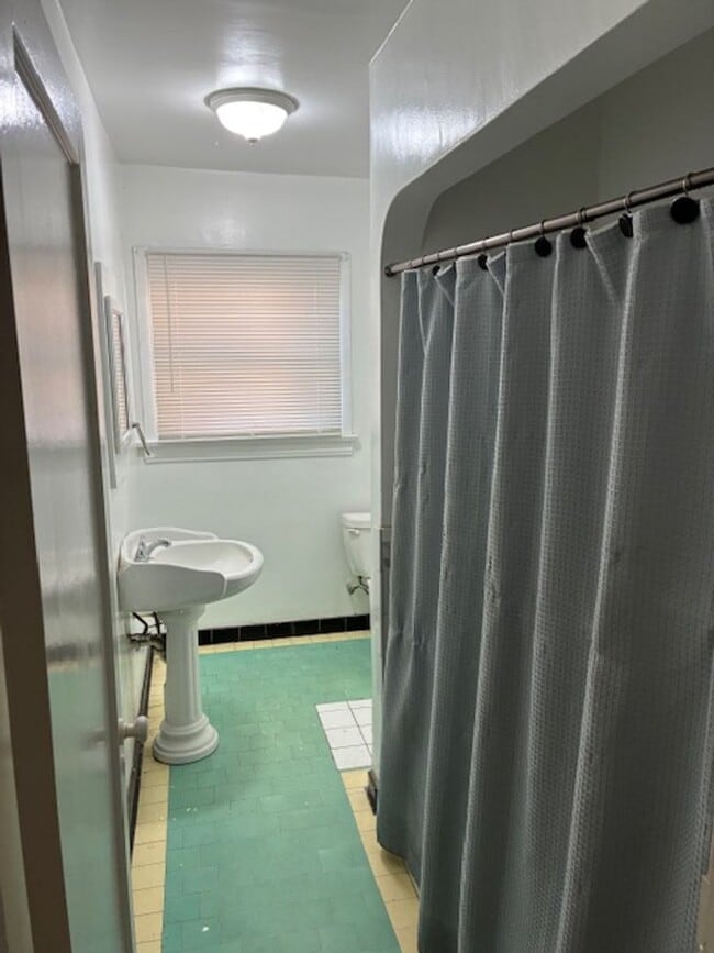 Foto del edificio - 2528-2530 Park Way