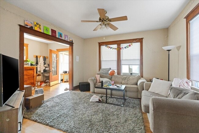 Foto del edificio - 1117 Foster St