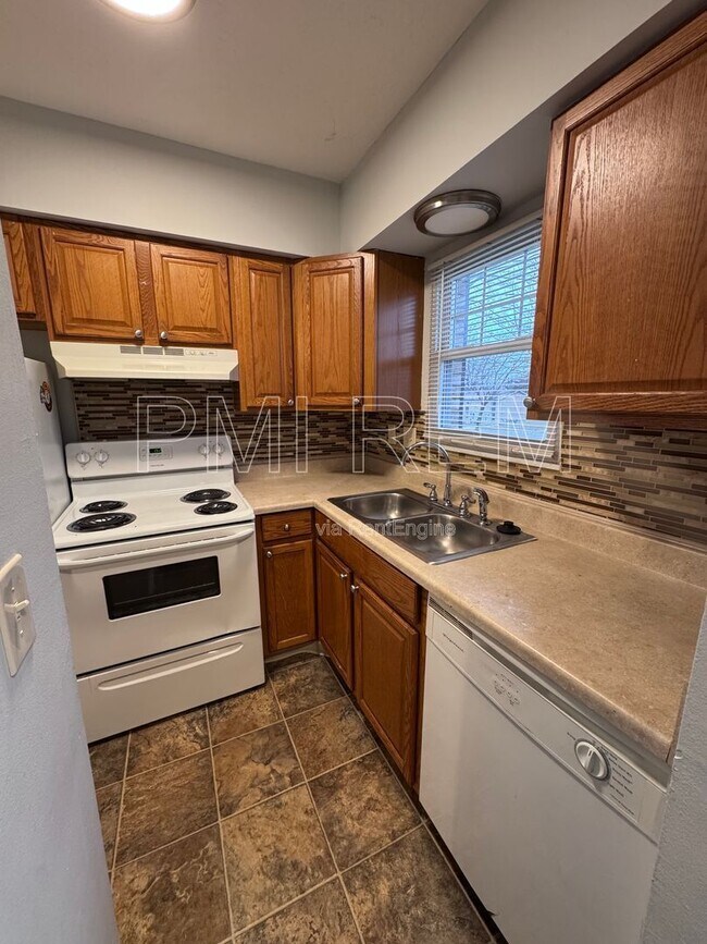 Foto del edificio - 2803 Kipling Ave NW