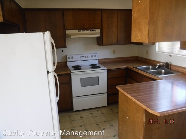 Foto del edificio - 2090 NE Fairview Ave