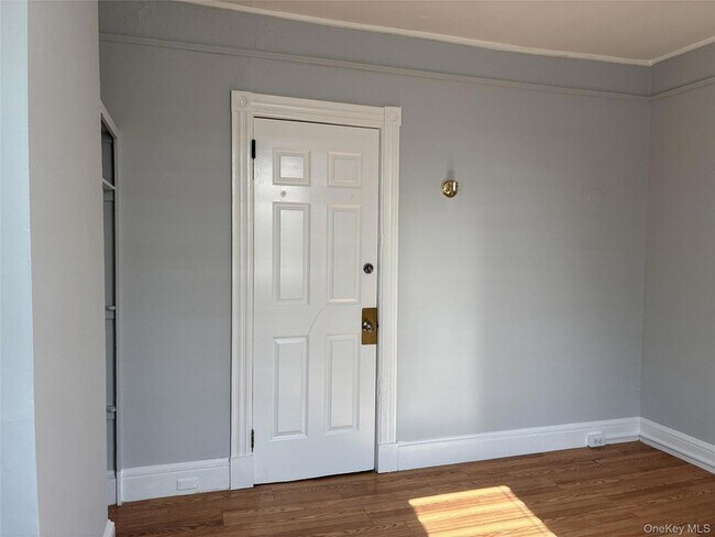 Foto del edificio - 178 N Broadway