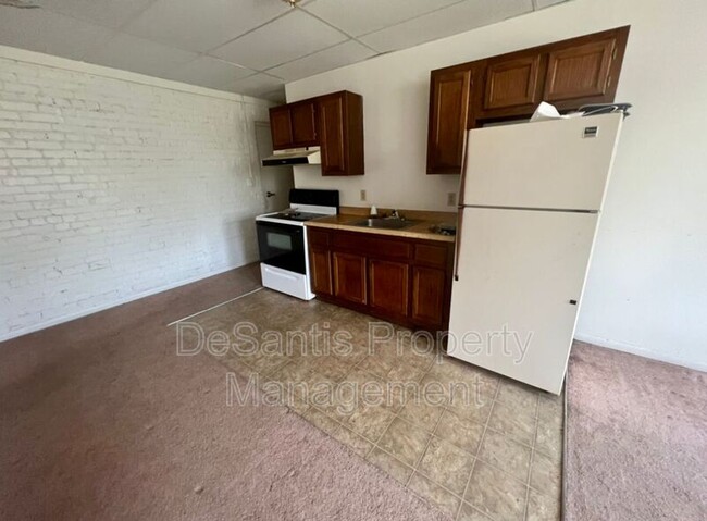 Building Photo - 4200 Arnold Ave