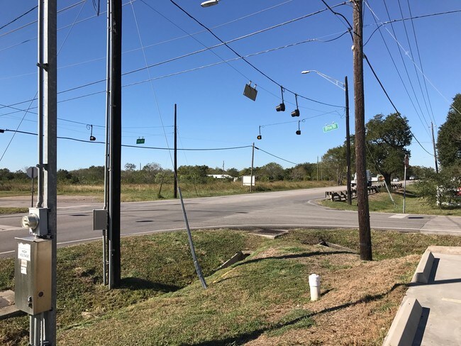 High traffic volume on corner of 517 & 27th St - Building 1