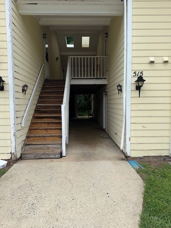 Building Photo - 515 Mystic Dr
