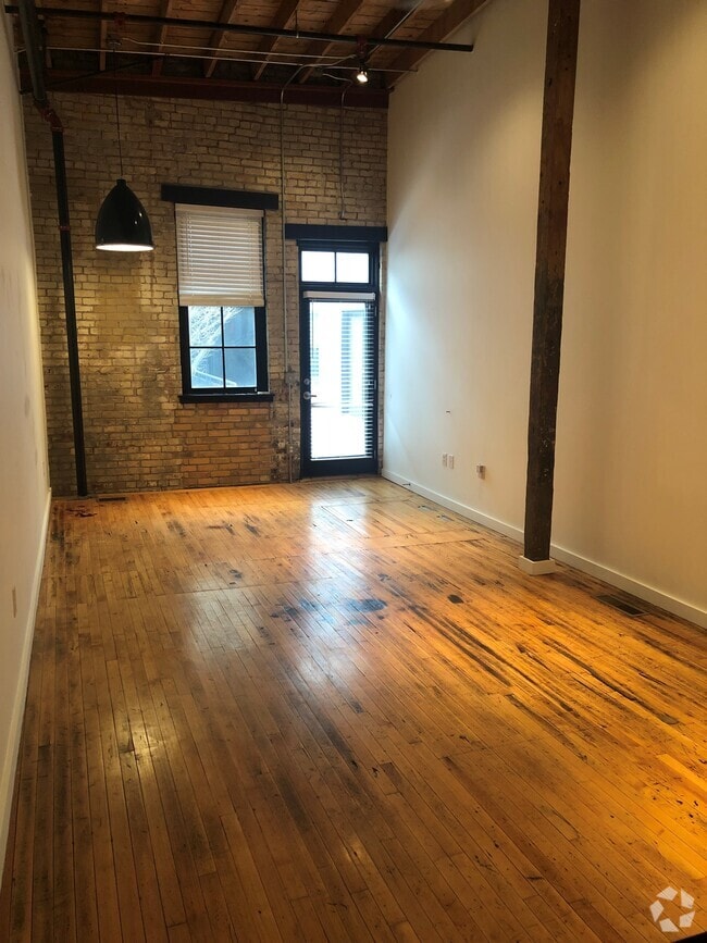 Building Photo - 346 Pierpont Ave