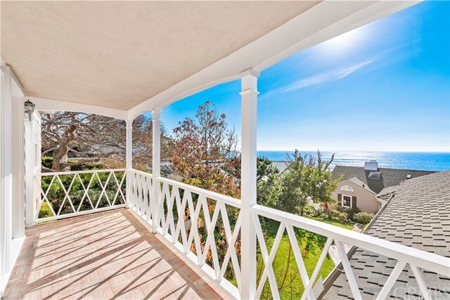 Foto del edificio - 1259 Cliff Dr