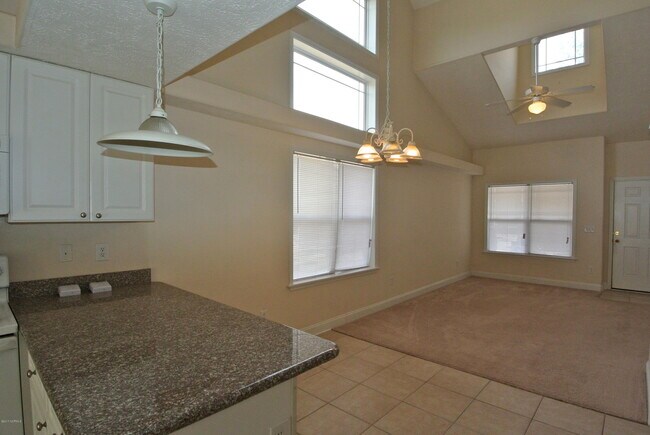Building Photo - 4031 Arbor Green Way