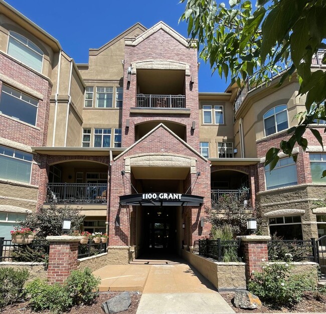 Building Photo - Stunning Penthouse Unit in Cap Hill!