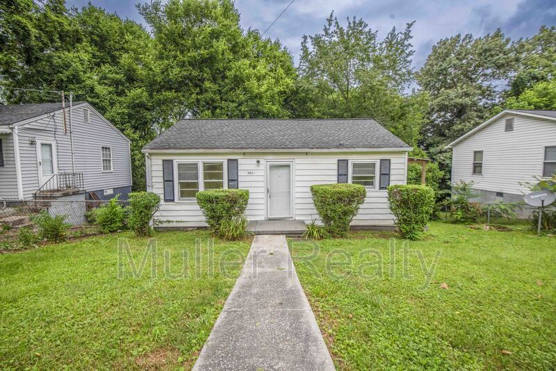 Foto principal - 3821 Selma Ave