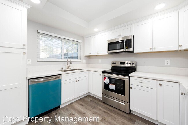 Building Photo - 2 br, 1.5 bath House - 3406 Del Este Way -...