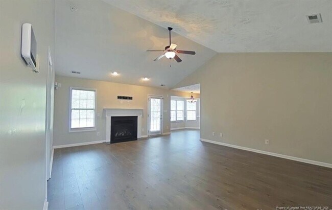 Building Photo - 472 Collinwood Dr