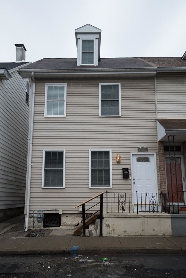Building Photo - 4 bedroom in Easton PA 18042