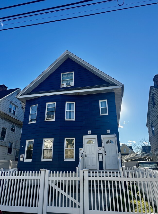 Building Photo - 145 Lenox Ave