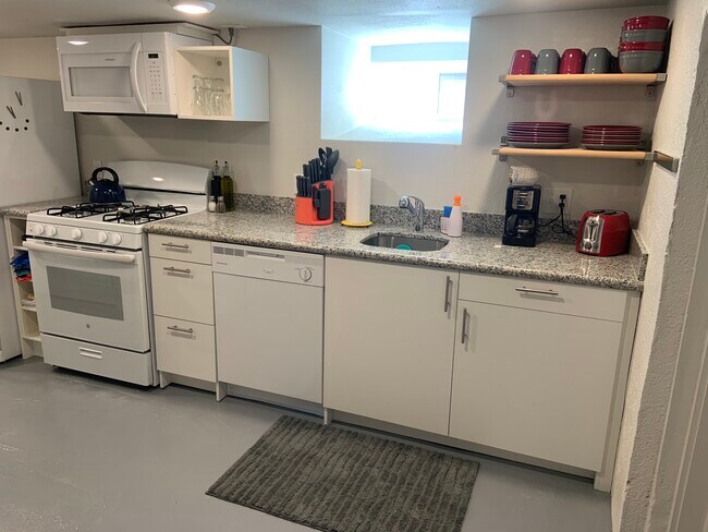 Full Kitchen Photo #2 - 151 Grove St