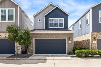 Building Photo - 5502 Cuerta St