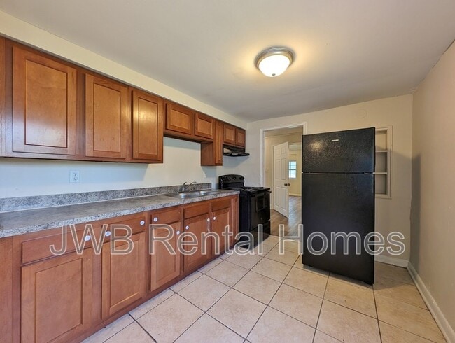 Foto del edificio - 5752 Iris Blvd