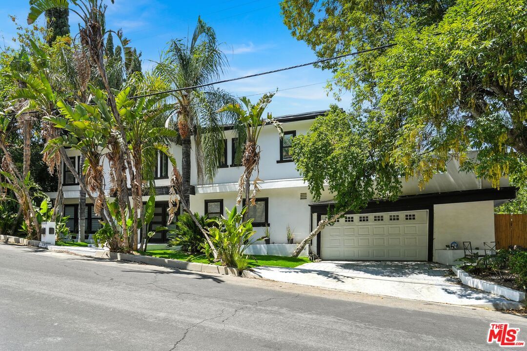 Foto principal - 5128 Llano Dr
