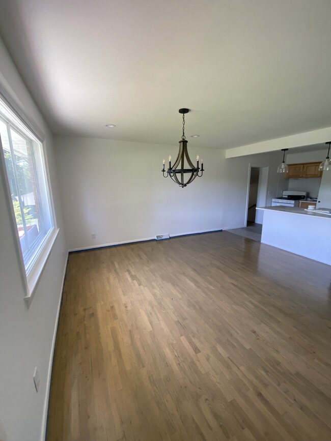 Building Photo - 3104 Harvest Hill Ave