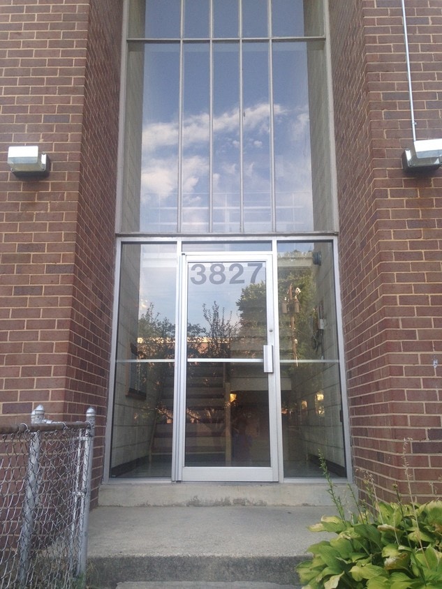 3827 St Barnabas Rd, SuitlandSilver Hill, MD 20746 Apartments in