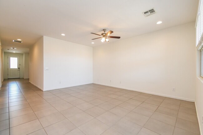 Foto del edificio - 5630 W Notch Hill Rd
