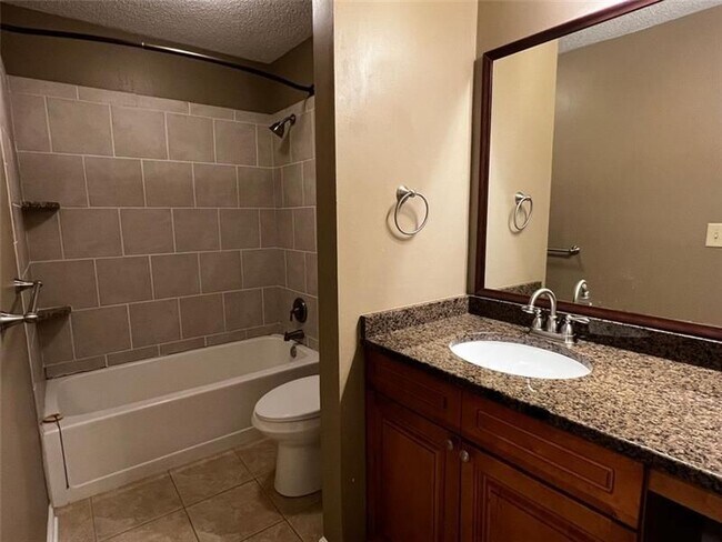 Foto del edificio - 424 Granville Ct