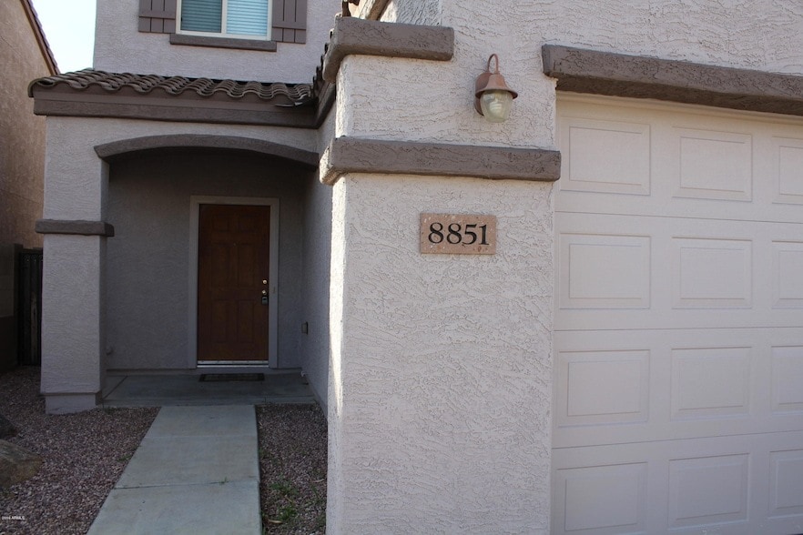 Building Photo - 8851 W Dahlia Dr