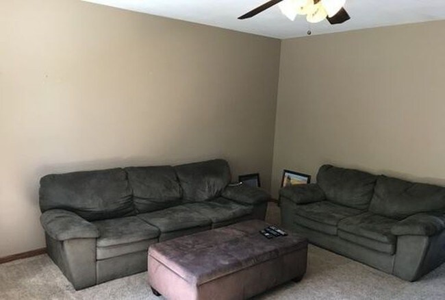 Foto del edificio - 448 N Grandview Blvd