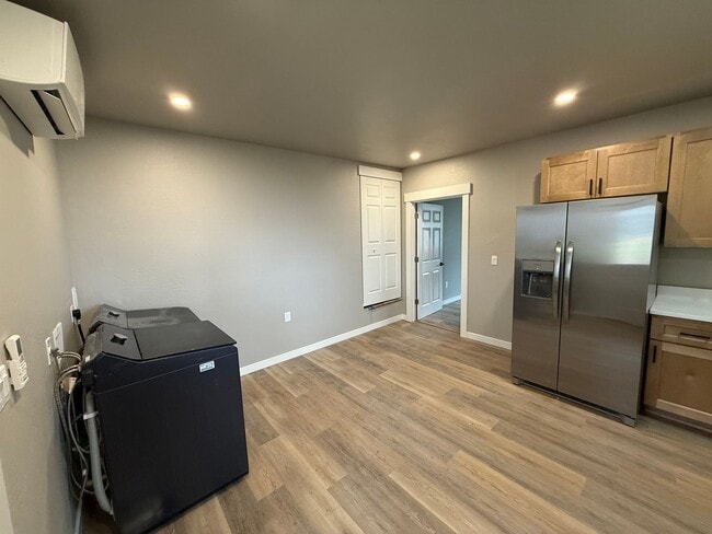 Building Photo - Fully Renovated- 1 bedroom 1 bathroom ADU